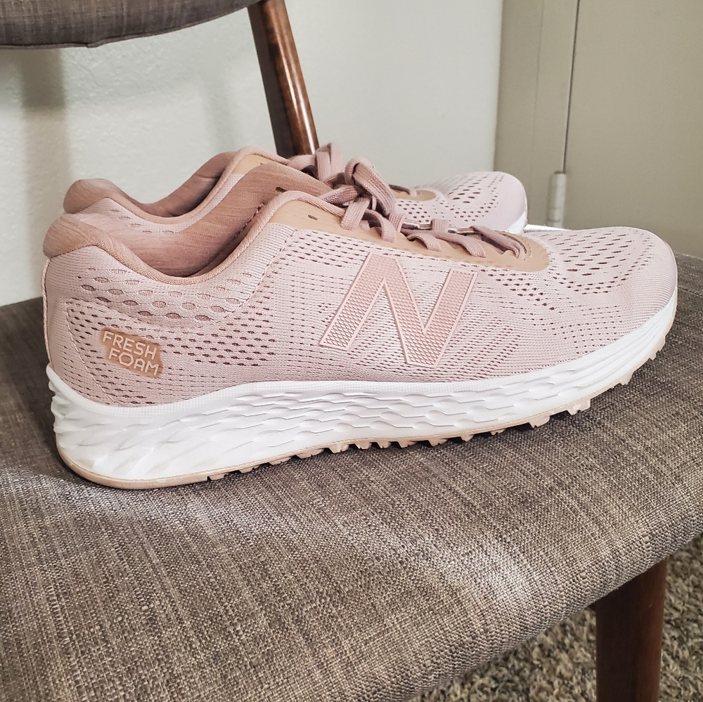 New Balance Women's Pink Running Shoes Size 8.5 B